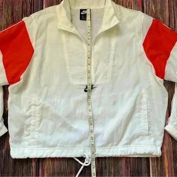Nike Women’s Windbreaker Size Small - Picture 7 of 9